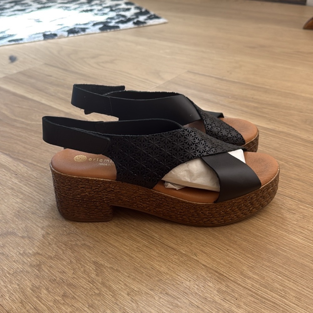 Eric Michael Black and Brown Platform Wedge Sandals - Picture 3 of 9